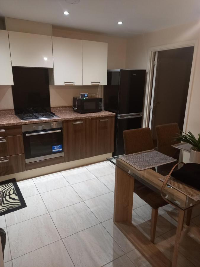 Immaculate 3 Bedroom Property. Nottingham Exterior foto